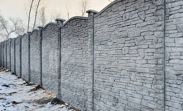 бетонный еврозабор с фигурным верхом