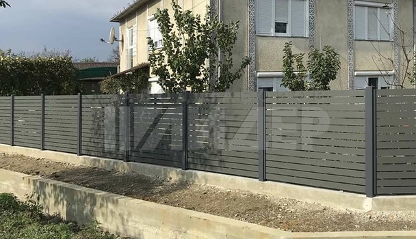 Алюминиевый забор для загородного дома ЛМ-109 - фото 4