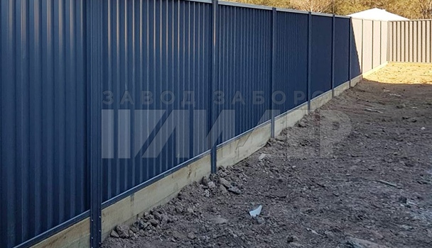Серый секционный забор из профнастила ПН-144