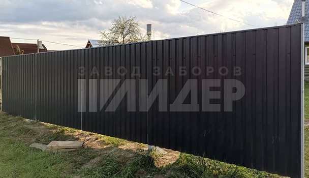 Черный забор из профлиста для земельного участка ПН-228
