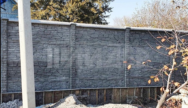 Еврозабор с козырьком серого цвета ЕВ-165 - фото 5