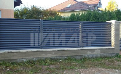 Продуваемый забор жалюзи с автоматическими воротами ЖЗ-132 - фото 1