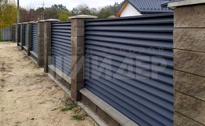 Серое ограждение из жалюзи для загородного участка ЖЗ-145 - фото 2