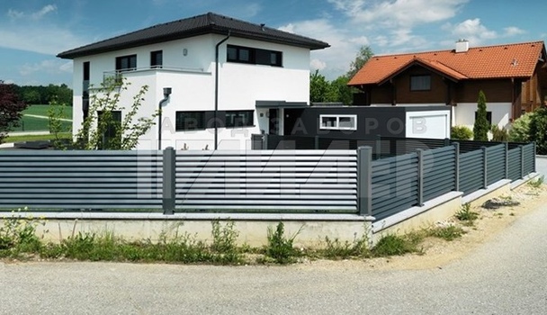 Заборное ограждение из серого жалюзи в стиле модерн ЖЗ-164 - фото 3
