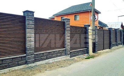 Высокое ограждение из жалюзи в частном секторе ЖЗ-180 - фото 2