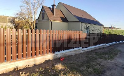 Полутораметровый забор из евроштакетника в деревне ЕШ-101 - фото 2