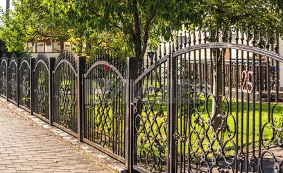Кованый забор полукругом в английском стиле КВ-129 - фото 1