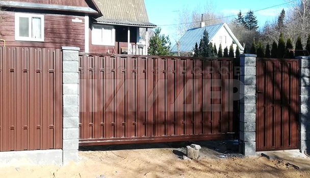 Комбинированный забо из штакетника для частного дома ЕШ-153 - фото 4