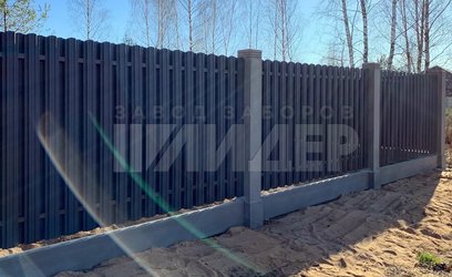 Забор графитового цвета из штакетника ЕШ-203 - фото 3